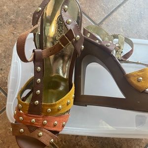 Carlos Santana sandals